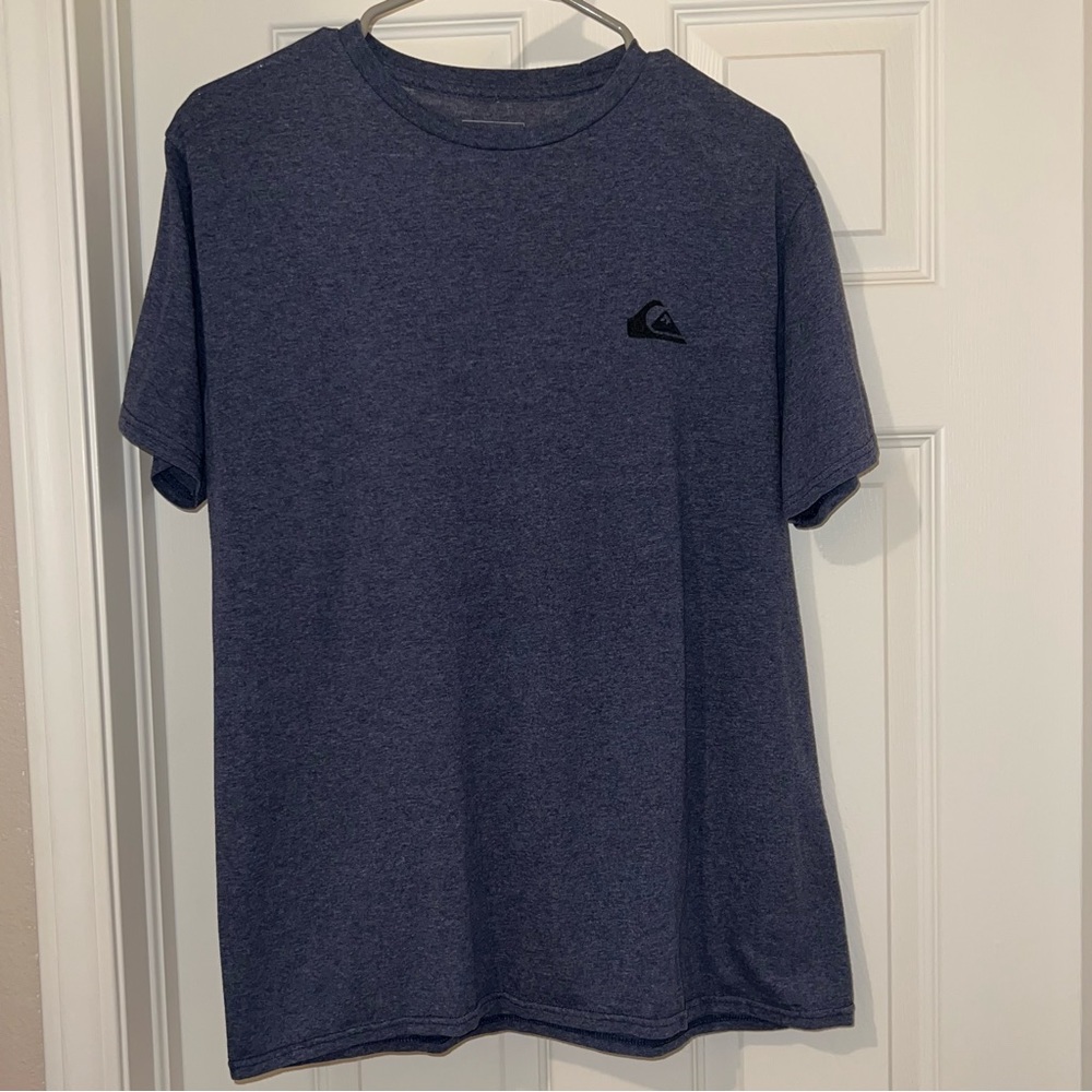 medium Quiksilver t-shirt